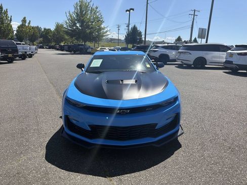 Certified 2022 Chevrolet Camaro SS RWD image 9