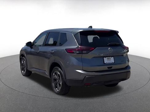 Used 2025 Nissan Rogue SV AWD/4WD image 11