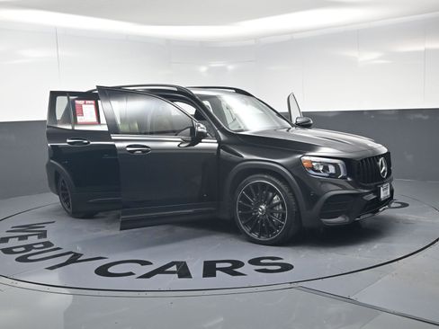 Used 2023 Mercedes-Benz GLB 35 AMG 4MATIC image 25
