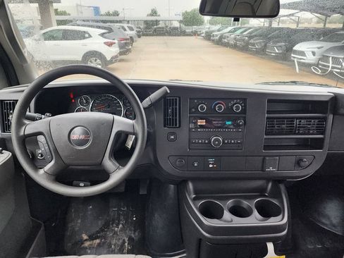 New 2026 GMC Savana 2500 RWD image 17