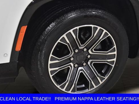 Used 2023 Jeep Wagoneer Series II AWD/4WD image 40