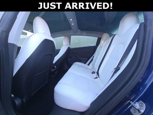 Used 2022 Tesla Model 3 Long Range image 9