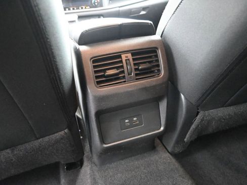 Used 2023 Nissan Rogue SV image 13