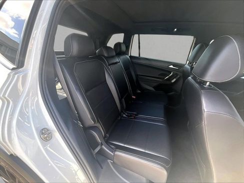 Used 2021 Volkswagen Tiguan SE R-Line FWD image 26