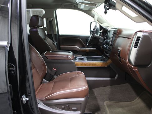 Used 2015 Chevrolet Silverado 2500 High Country image 27