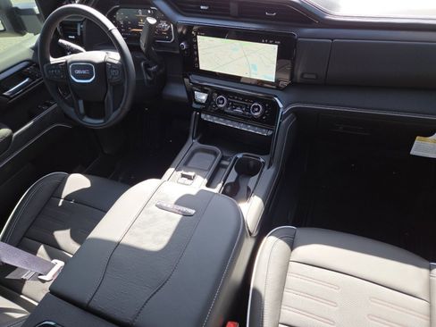 New 2026 GMC Sierra 2500 AT4X w/ LPO, Black Badging Package image 30