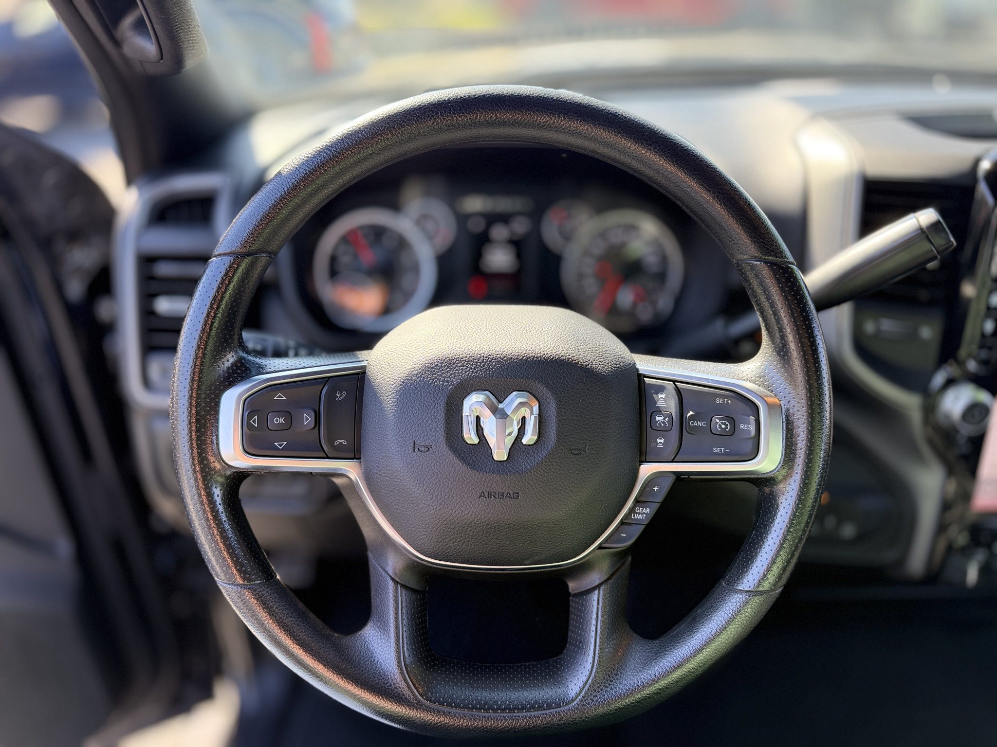 Used 2025 RAM 3500 Tradesman AWD/4WD image 32