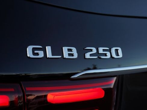New 2026 Mercedes-Benz GLB 250 GLB 250 image 15