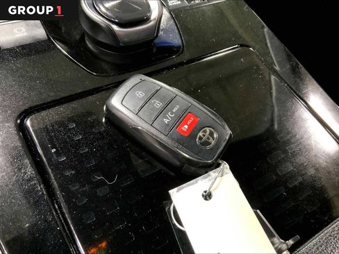 Used 2023 Toyota bZ4X XLE w/ Weather Package image 15