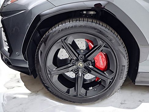 Used 2020 Lamborghini Urus image 50
