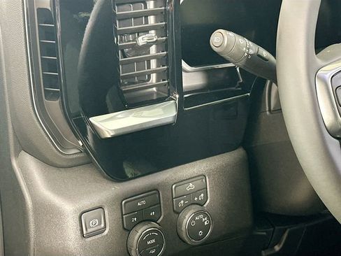 New 2026 Chevrolet Silverado 1500 LT w/ LPO, Dark Essentials Package image 10