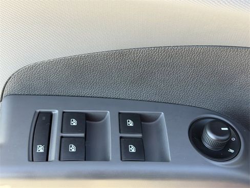 Used 2017 Chevrolet Sonic LT image 17