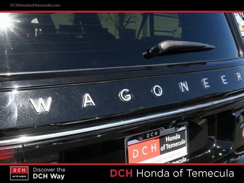 Used 2024 Jeep Wagoneer L Series II image 7