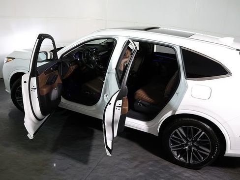 Used 2026 Acura MDX SH-AWD w/ Advance Package image 5