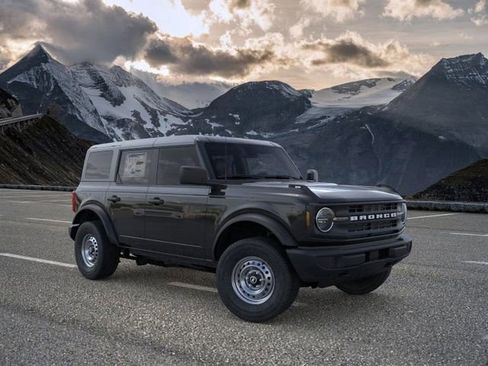 New 2025 Ford Bronco 4-Door image 7