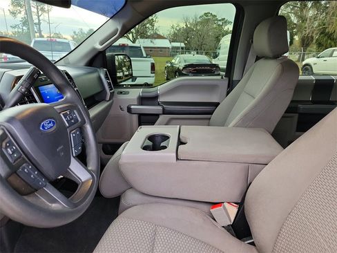 Used 2020 Ford F150 XLT image 12