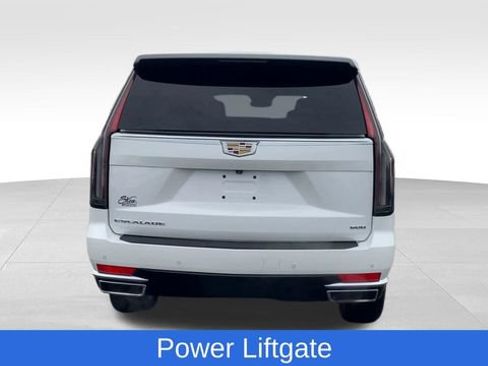 Used 2023 Cadillac Escalade ESV Luxury AWD/4WD image 8