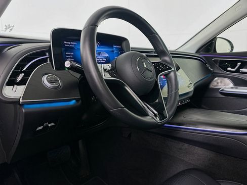 Used 2025 Mercedes-Benz E 450 4MATIC Sedan w/ Night Package image 7