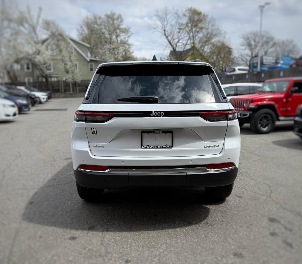 New 2026 Jeep Grand Cherokee Laredo X AWD/4WD image 10