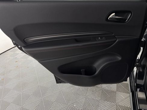 Used 2025 Dodge Durango GT w/ Blacktop Package RWD image 12
