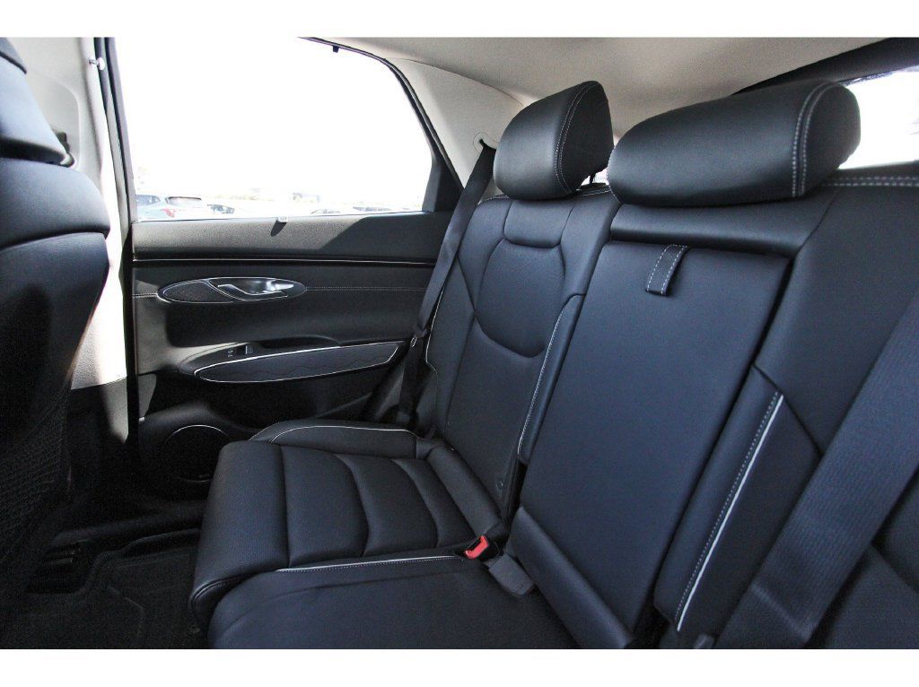 Used 2023 Genesis GV70 2.5T w/ Advanced Package AWD/4WD image 12