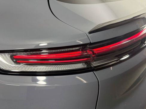 Certified 2024 Porsche Cayenne S AWD/4WD image 15