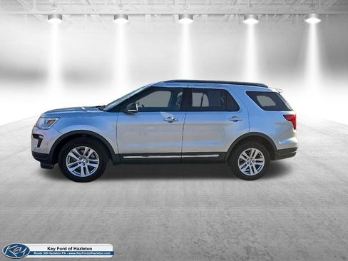 Used 2019 Ford Explorer XLT w/ Equipment Group 202A AWD/4WD image 5