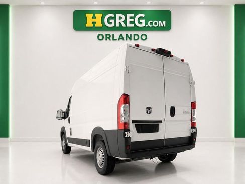 Used 2025 RAM ProMaster 2500 w/ Convenience Group FWD image 2