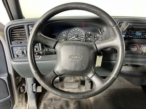 Used 2002 Chevrolet Silverado 2500 LS w/ Snow Plow Prep Pkg AWD/4WD image 20