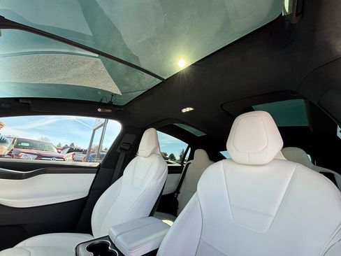 Used 2017 Tesla Model X 75D image 29