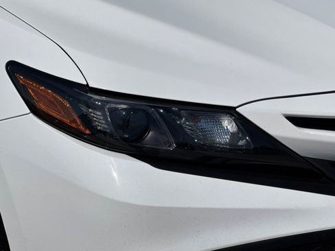 Used 2024 Toyota Camry SE FWD image 12