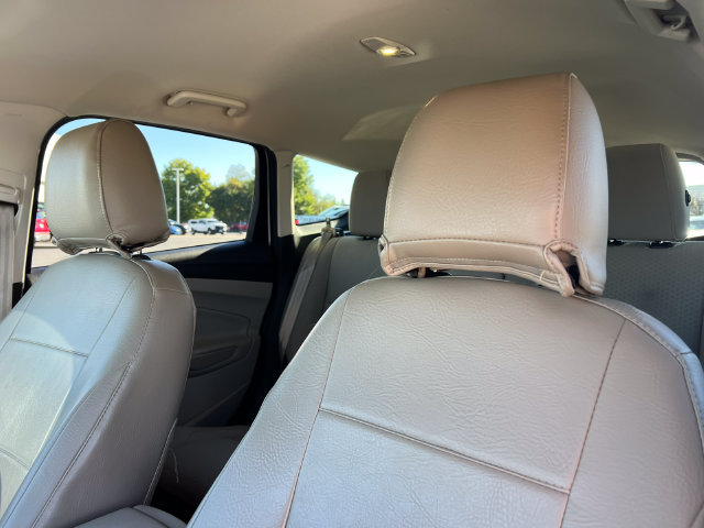 Used 2017 Ford Escape SE AWD/4WD image 12