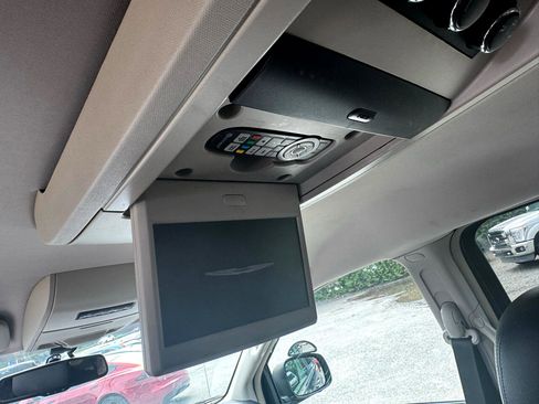 Used 2012 Chrysler Town & Country Touring-L w/ Entertainment Group #2 image 21