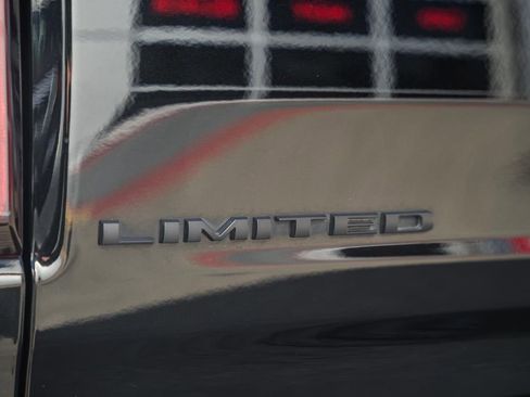 Used 2021 RAM 1500 Limited w/ Night Edition image 10