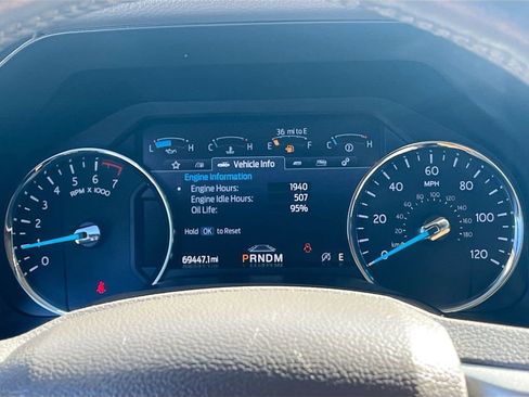 Used 2021 Ford Expedition XLT image 12