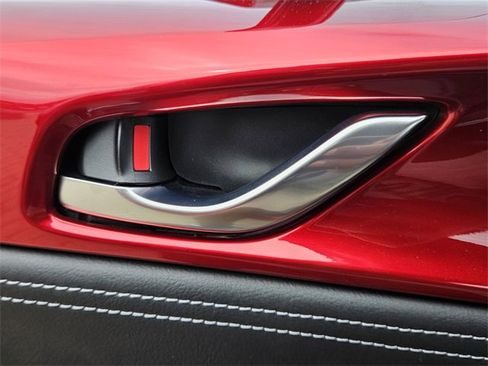 Used 2025 MAZDA MX-5 Miata RF Grand Touring image 32