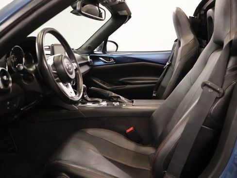 Used 2018 MAZDA MX-5 Miata RF Grand Touring image 13