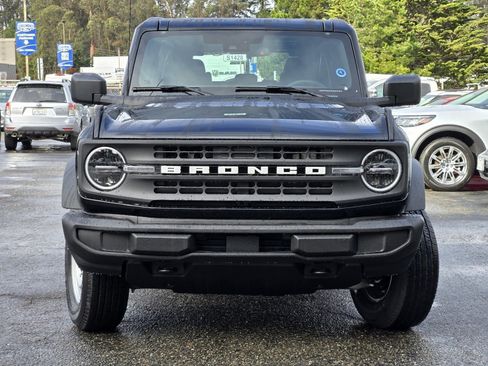 New 2025 Ford Bronco 4-Door image 3