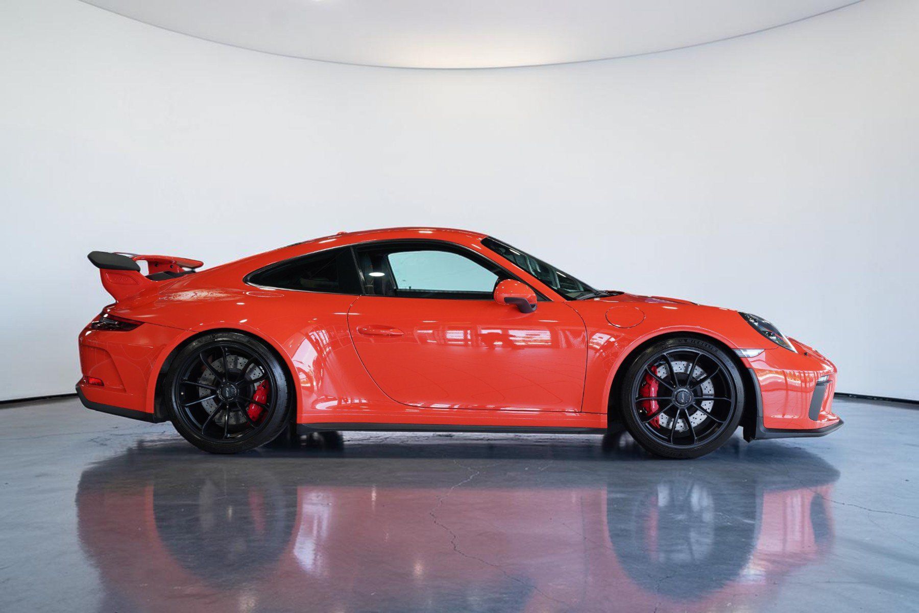 Used 2018 Porsche 911 GT3 RWD image 5
