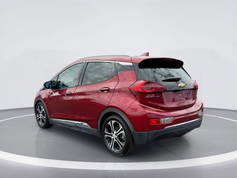 Used 2017 Chevrolet Bolt Premier w/ Driver Confidence II Package FWD image 3