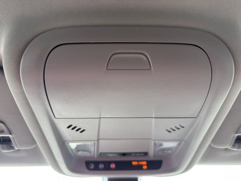 Used 2019 GMC Terrain SLE w/ LPO, Floor Liner Package FWD image 23