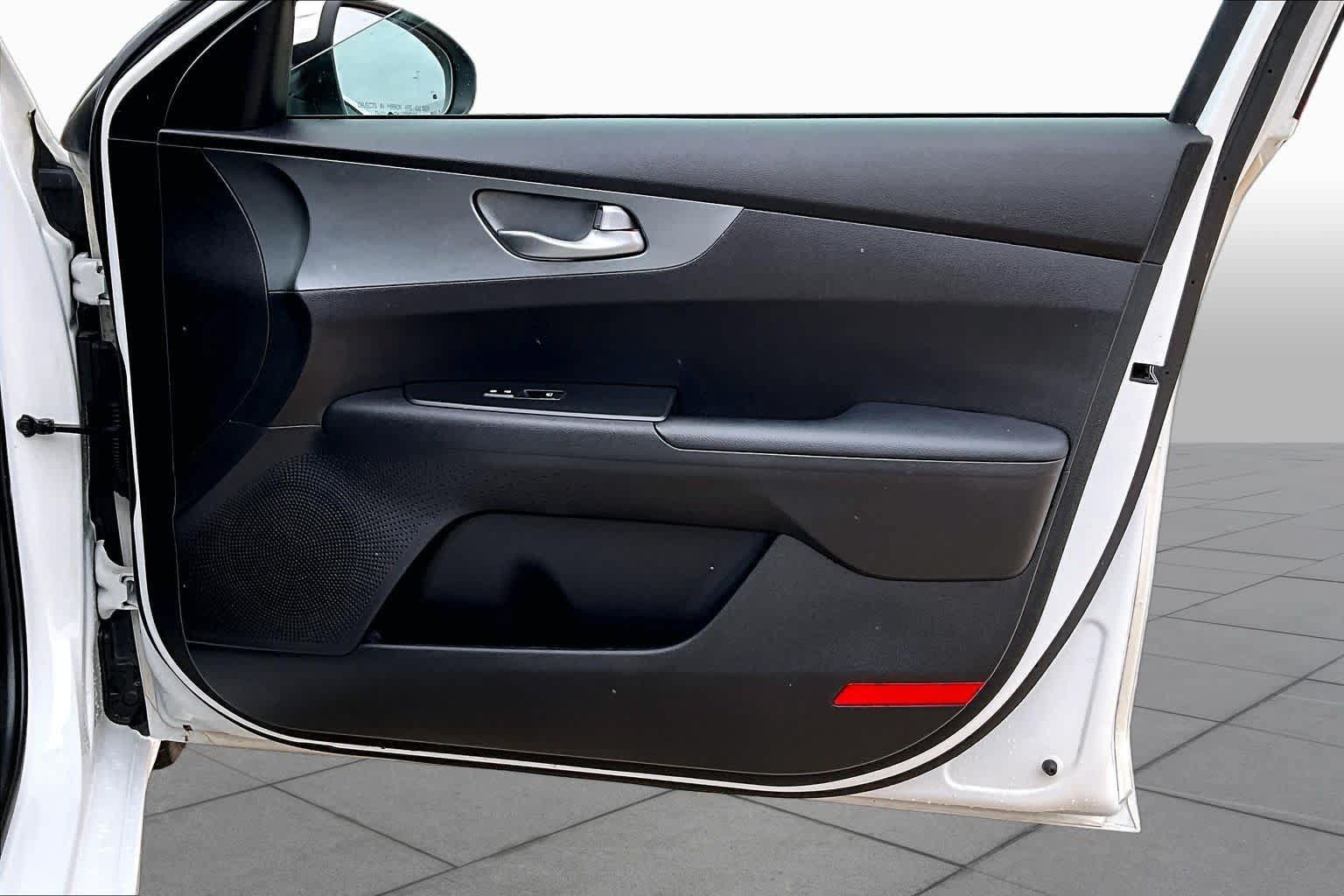 Used 2021 Kia Forte Sedan FWD image 22