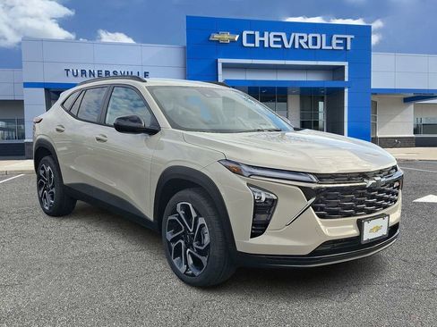 New 2026 Chevrolet Trax RS w/ Driver Confidence Package image 2