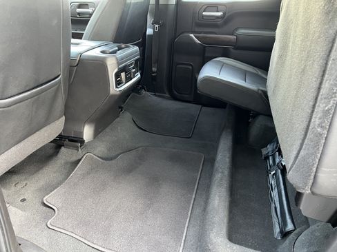 Used 2021 GMC Sierra 1500 SLT w/ SLT Premium Package AWD/4WD image 17