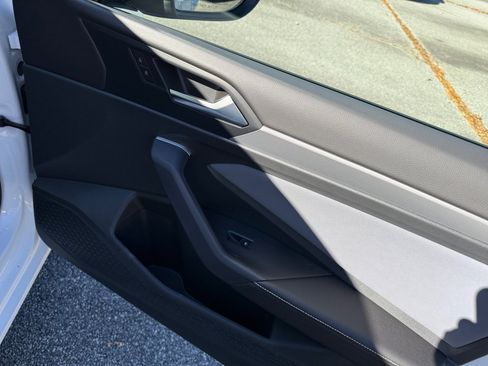 New 2026 Volkswagen Jetta SE image 31