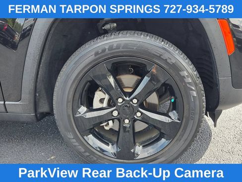 Used 2023 Jeep Grand Cherokee Altitude AWD/4WD image 14