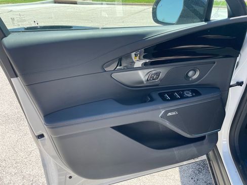 New 2026 Lincoln Nautilus Reserve AWD/4WD image 10