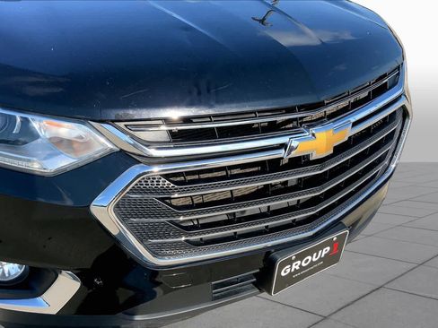 Used 2021 Chevrolet Traverse LT FWD image 29