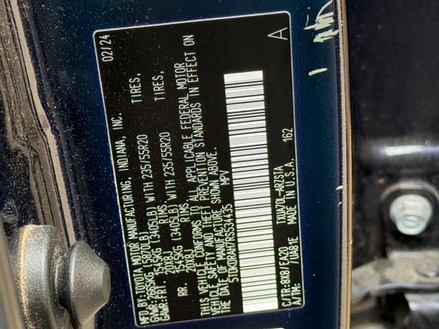Used 2024 Toyota Highlander XSE FWD image 31