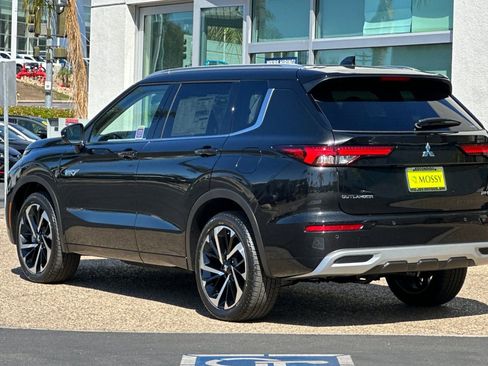 New 2025 Mitsubishi Outlander SEL image 6